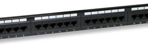 513555 Panel de Parcheo Cat5e 24 ptos 1U; Compatible con herramientas de ponchado,soporta cable trenzado sólido y multifilar de calibres 22 y 26 AWG