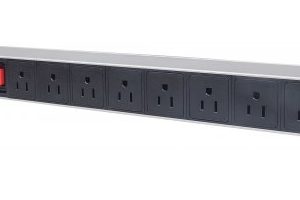 713993 Barra multicontacto con 8 salidas para montaje en rack de 19, Tipo EU, protección contra sobrecargas,cable de alimentación 3m