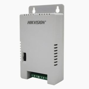 Fuente de Poder Regulada 12 Vcc / 13.5 Vcc / 15 Vcc para 4 Cámaras / 1 Amp por Salida / Voltaje de Entrada 90 - 130 VCA / Filtro de Ruido para Cámaras 4K